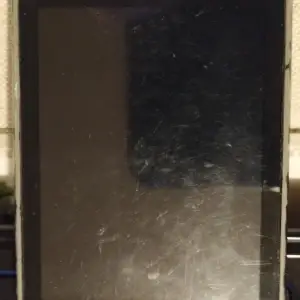 SAMSUNG GT-S5360 + baterija, za dijelove