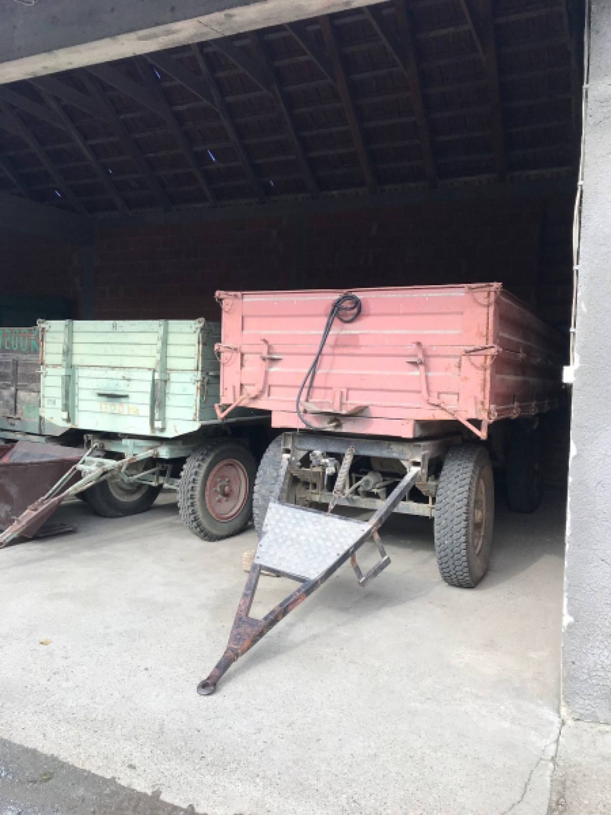 Prikolica  traktorska dvostrani kiper + dvije obicne traktorke prikice