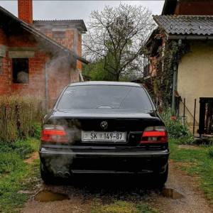 Bmw e39 520i dijelovi