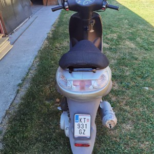 Peugeot vivacity 49 cm3, 2001 god.