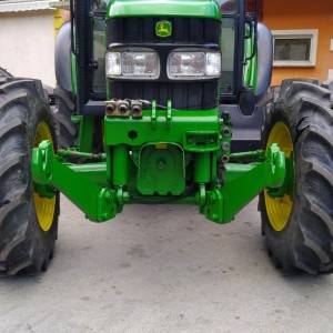 PRODAM TRAKTOR John Deere 5090R HIDRAVLIKA IN KARDAN - KLIMA- 42 KM/H