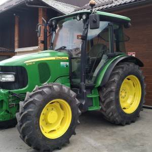 PRODAM TRAKTOR John Deere 5090R HIDRAVLIKA IN KARDAN - KLIMA- 42 KM/H