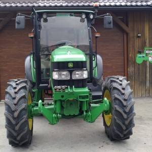 PRODAM TRAKTOR John Deere 5090R HIDRAVLIKA IN KARDAN - KLIMA- 42 KM/H