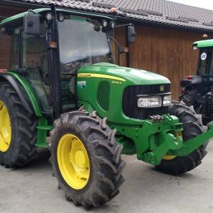 PRODAM TRAKTOR John Deere 5090R HIDRAVLIKA IN KARDAN - KLIMA- 42 KM/H