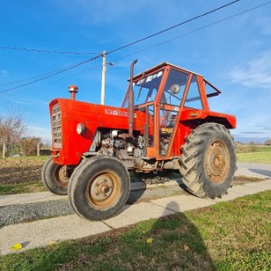 Traktor imt 560 83 god sa  kabinom  kompresorom