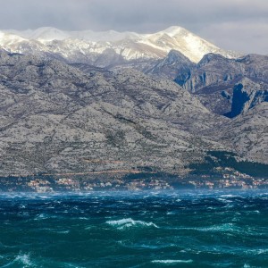 Nedovršena kuća Starigrad - prodaje se