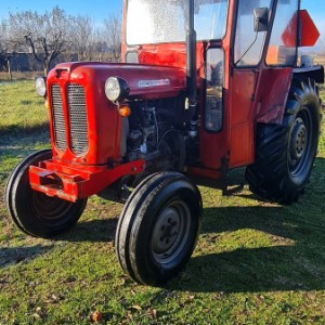 Traktor  imt 558 78god sa  kabinom I kompresorom, registriran