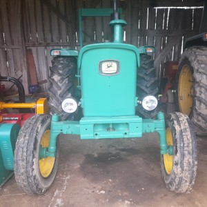 John deere 2130