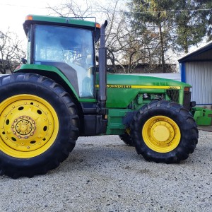 John Deere 8100
