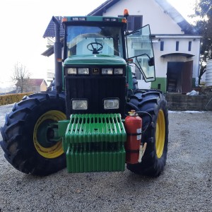John Deere 8100