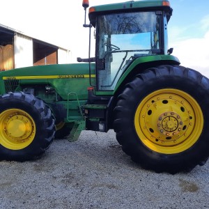 John Deere 8100