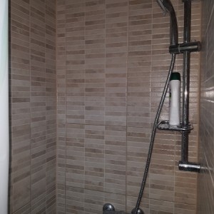 ** Prodajem dva apartmana u Vrsima**