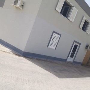 ** Prodajem dva apartmana u Vrsima**