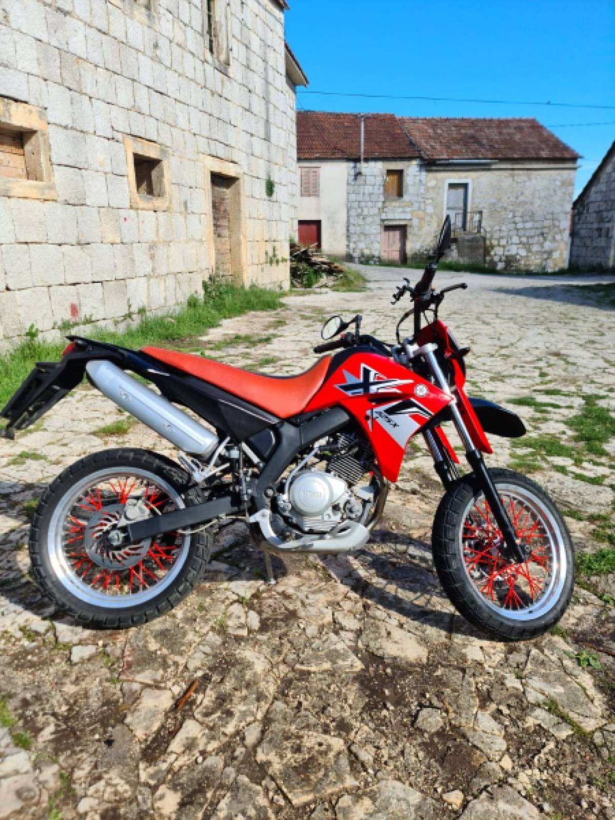 Yamaha xt 125 x