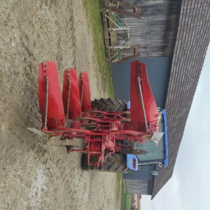 Prodajem Plug Kongskilde Variflex 4000