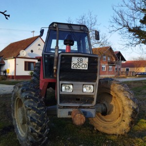 PRODAJEM TRAKTOR MF 1114