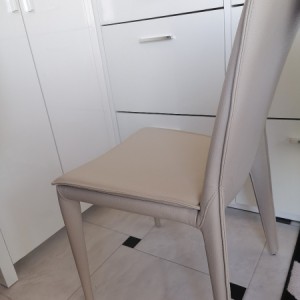 Blagovaonske stolice Torano od Miota 4 komada