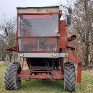 Kombajn Zmaj 142