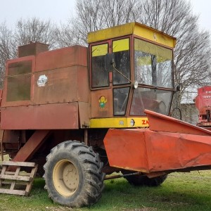 Kombajn Zmaj 142