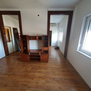 Prodajem Dvosoban stan u centru Drniša 58.19m2