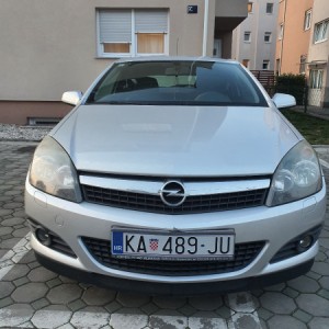 Opel Astra H GTC 1.7cdti