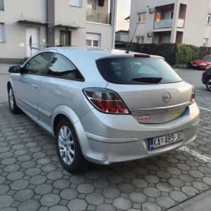 Opel Astra H GTC 1.7cdti