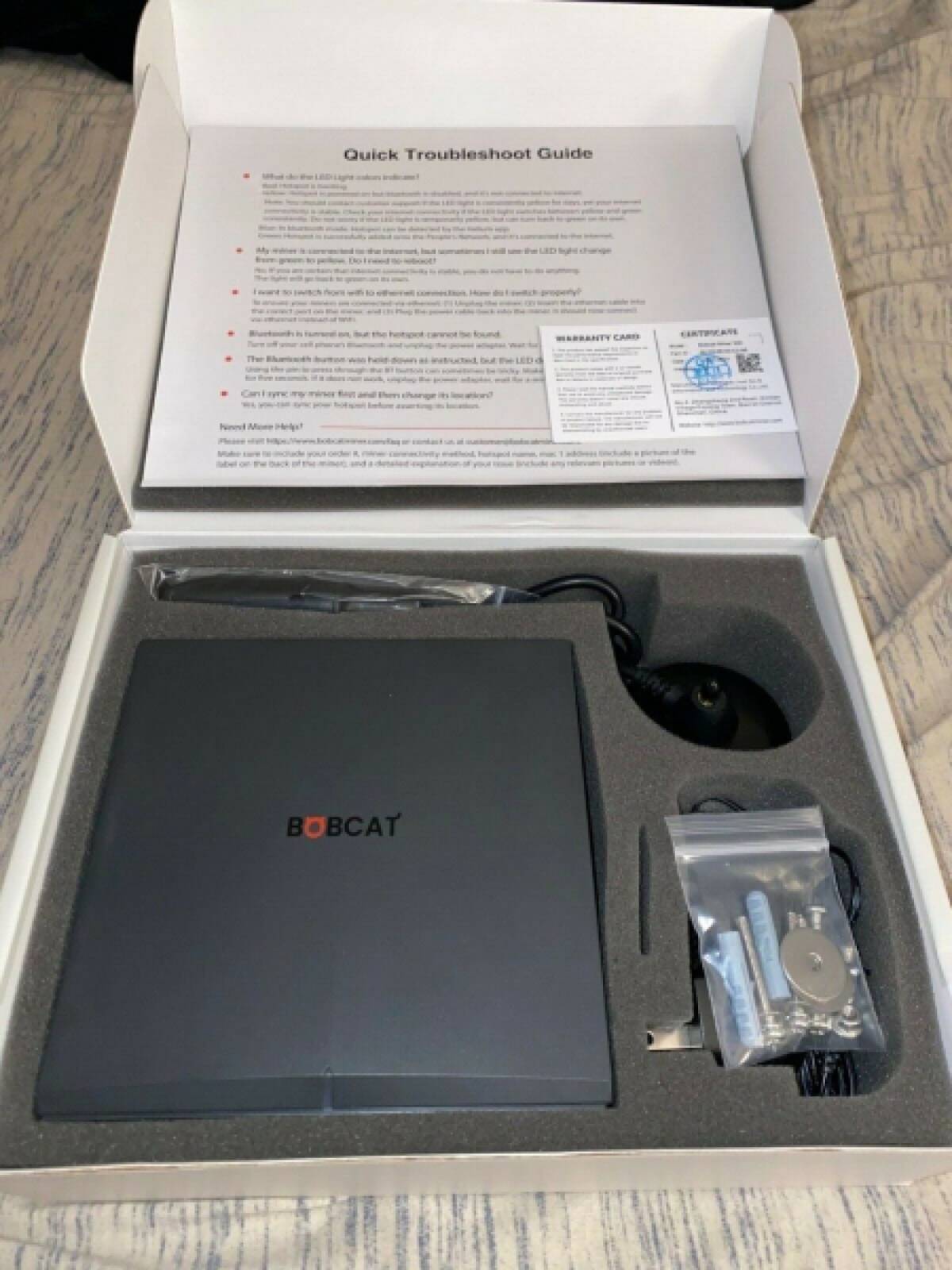 Bobcat helium 300 Eu868 miner i Sensecap M1 Miner Eu version  Cena 550