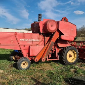 KOMBAJN MASSEY FERGUSON - REGISTRIRAN