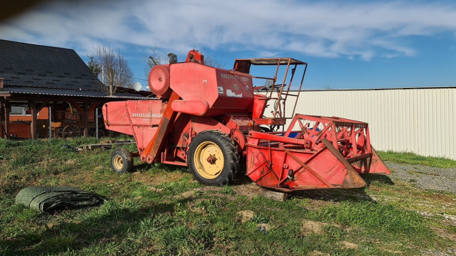 KOMBAJN MASSEY FERGUSON - REGISTRIRAN