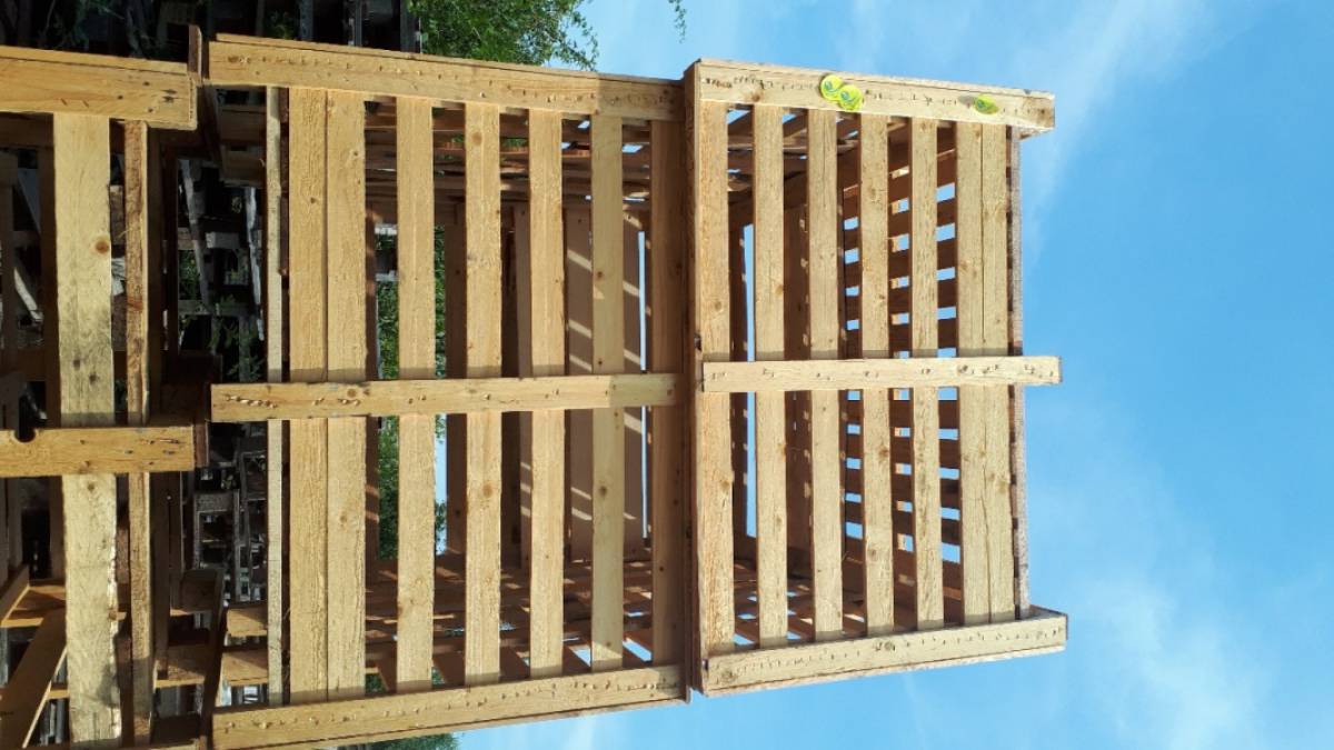 Prodajem box palete 120x100