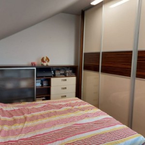 IZNAJMLJUJEM 2-Soban namjesten Stan u Zagrebu-Granesina