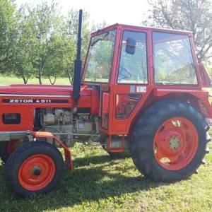 TRAKTOR ZETOR 4911
