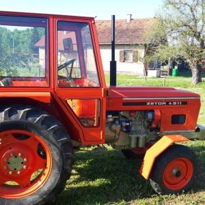 TRAKTOR ZETOR 4911