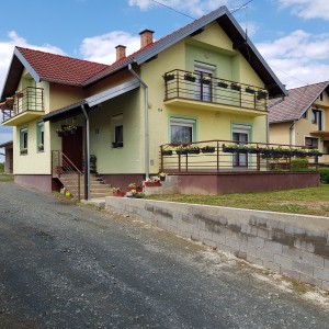Kuca brestaca-novska