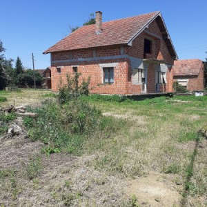 Obiteljska kuca