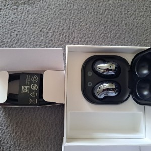 Samsung Buds live