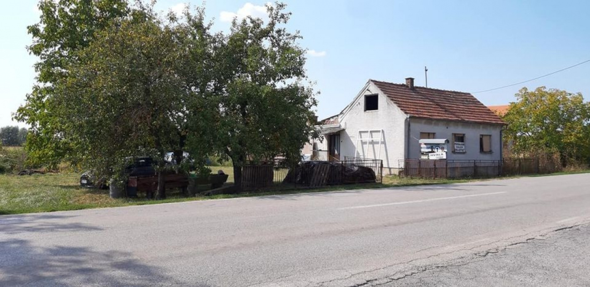 Kuća i zemljište  u Gornjoj Gračenici (SMŽ) (7482m&#xB2;)