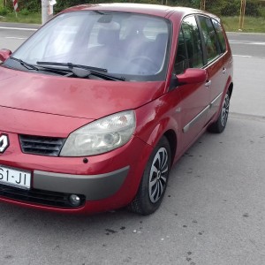 Grand scenic 7 sjedala....koza..registriran godinu dana