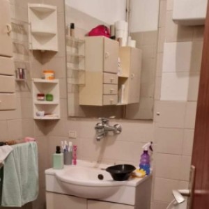 iznajmljujem stan u centru sesveta