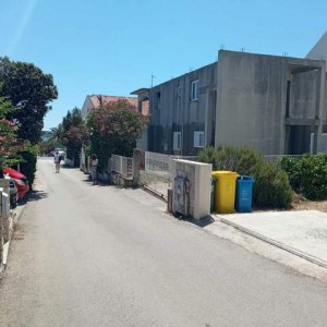 U Orebiću se prodaje nedovršena kuća