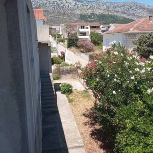 U Orebiću se prodaje nedovršena kuća