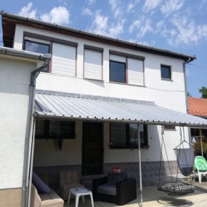 Prodaja dvije kuće u Našicama