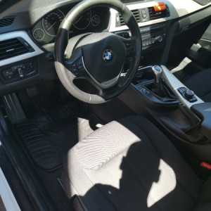 Prodajem auto zbog odlaska u inozemstvo