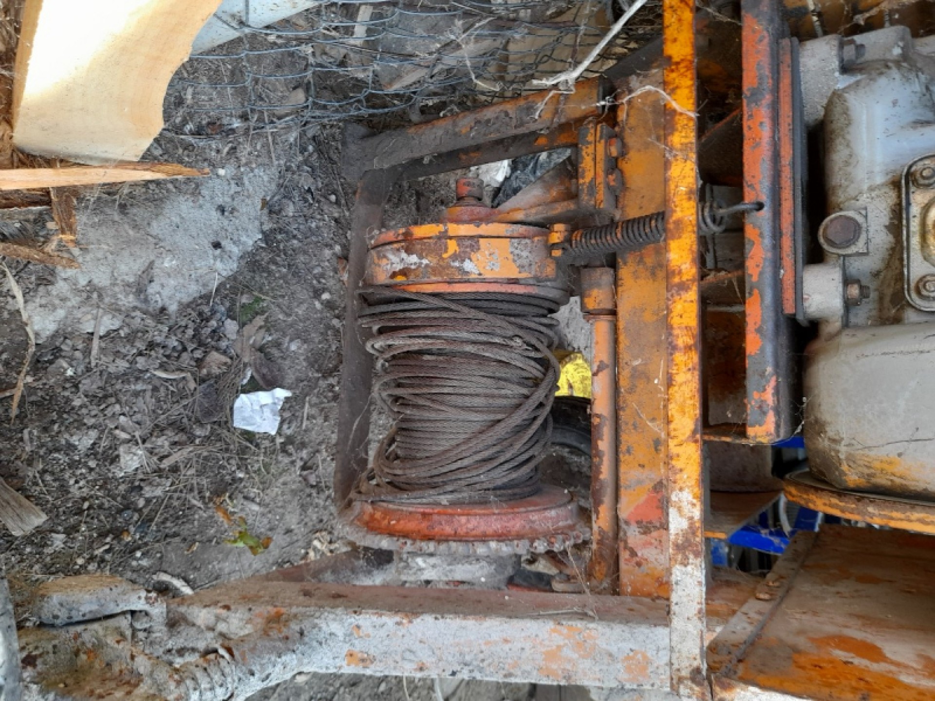 Mjesalica za beton sa disel motorom