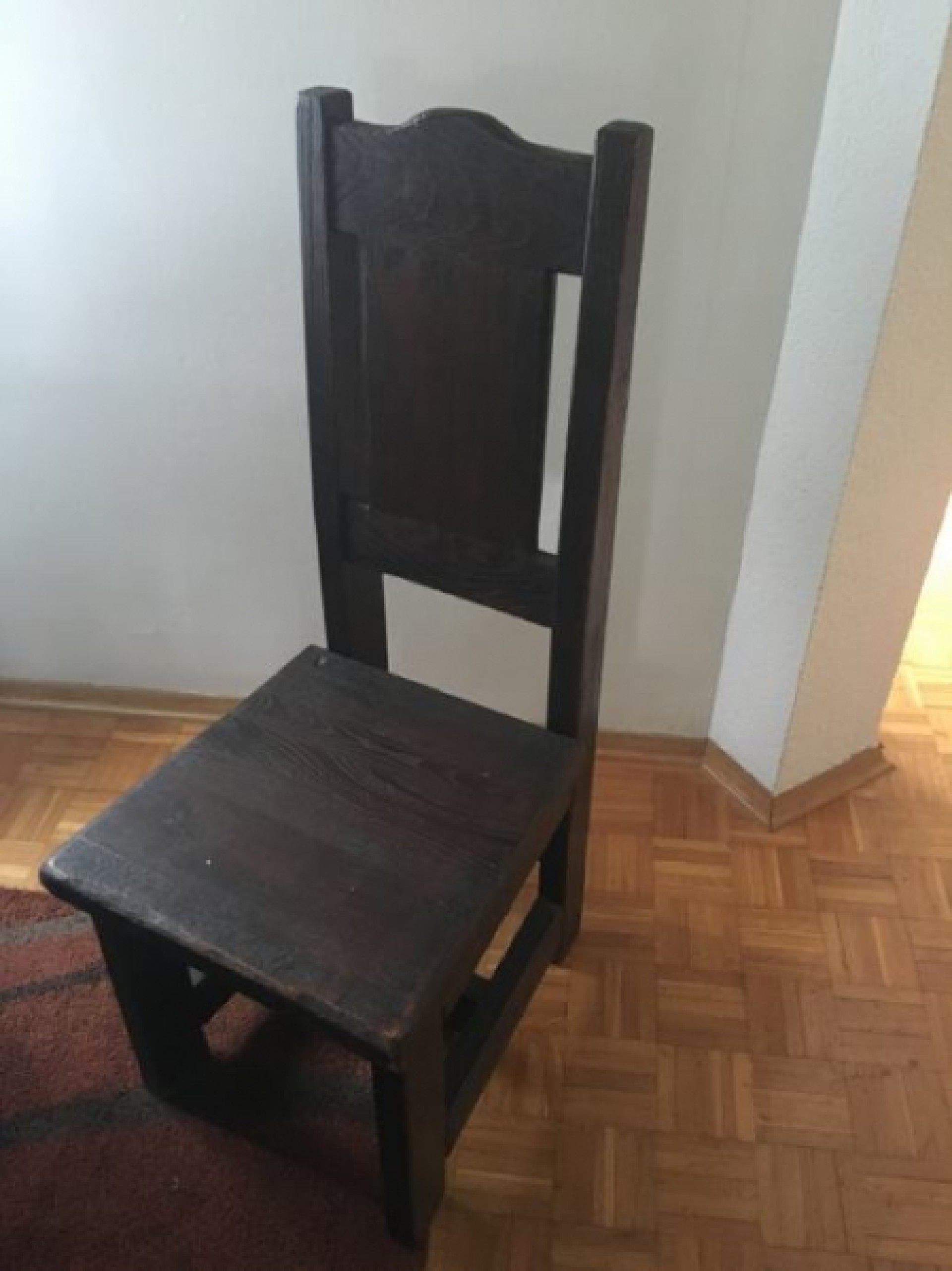 Rustikalni stol i stolice