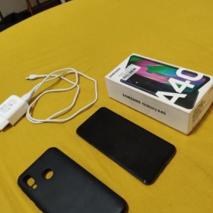 Samsung Galaxy A40 4/64 *izvrsno stanje*