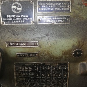REVOLVERSKI TOKARSKI STROJ