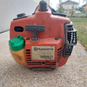 Prodajem motorni trimer Husqarna 325C