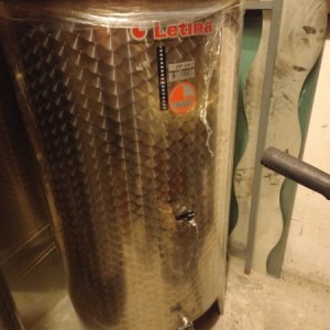 Prodajem inox bačve Letina 200,320 I 400l
