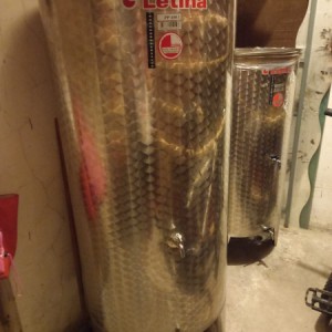 Prodajem inox bačve Letina 200,320 I 400l
